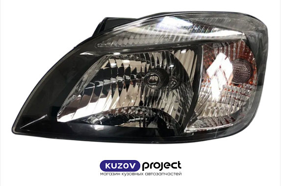 Фара левая черная с механическим корректором Kia Rio 2006-2010 (Китай)